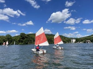 Lire la suite à propos de l’article P&rsquo;tit Viking : Ecole de sport Optimist